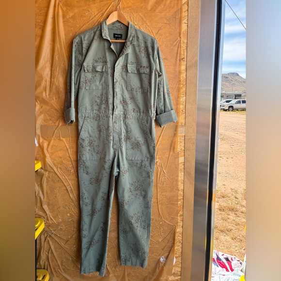 DRIFTWOOD Carley Army Green Floral Jumpsuit Coveralls Size Medium - Picture 6 of 13